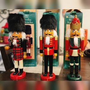 3 Nutcrackers